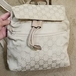 💕👜 Cute Gucci backpack😍👜